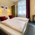 Hotel Hotel Zum Goldenen Loewen - Restaurant - Panoramabar - Terrassen - Events - Rheinblick - Geschichte Seit 1728