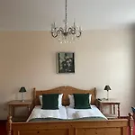 Hotel Zum Goldenen Loewen - Restaurant - Panoramabar - Terrassen - Events - Rheinblick - Geschichte Seit 1728 סנט גואר