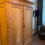 Hotel Zum Goldenen Loewen - Restaurant - Panoramabar - Terrassen - Events - Rheinblick - Geschichte Seit 1728 2*