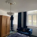 Hotel Hotel Zum Goldenen Loewen - Restaurant - Panoramabar - Terrassen - Events - Rheinblick - Geschichte Seit 1728