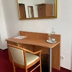 Hotel Zum Goldenen Loewen - Restaurant - Panoramabar - Terrassen - Events - Rheinblick - Geschichte Seit 1728 2* Sankt Goar