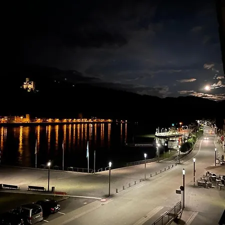 Zum Goldenen Loewen - Restaurant - Panoramabar - Terrassen - Events - Rheinblick - Geschichte Seit 1728