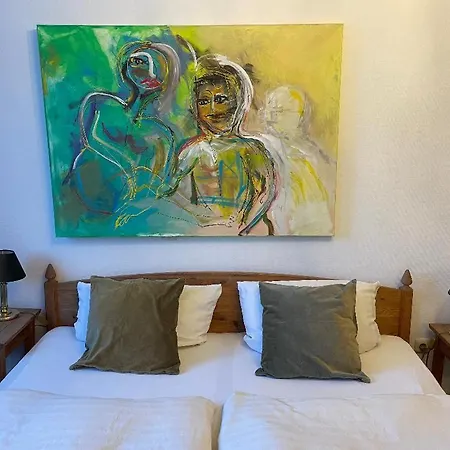 Hotel Zum Goldenen Loewen 2*