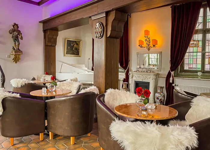 Otel Hotel Zum Goldenen Loewen - Restaurant - Panoramabar - Terrassen - Events - Rheinblick - Geschichte Seit 1728 Sankt Goar