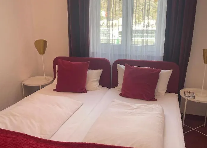 Zum Goldenen Loewen 2*